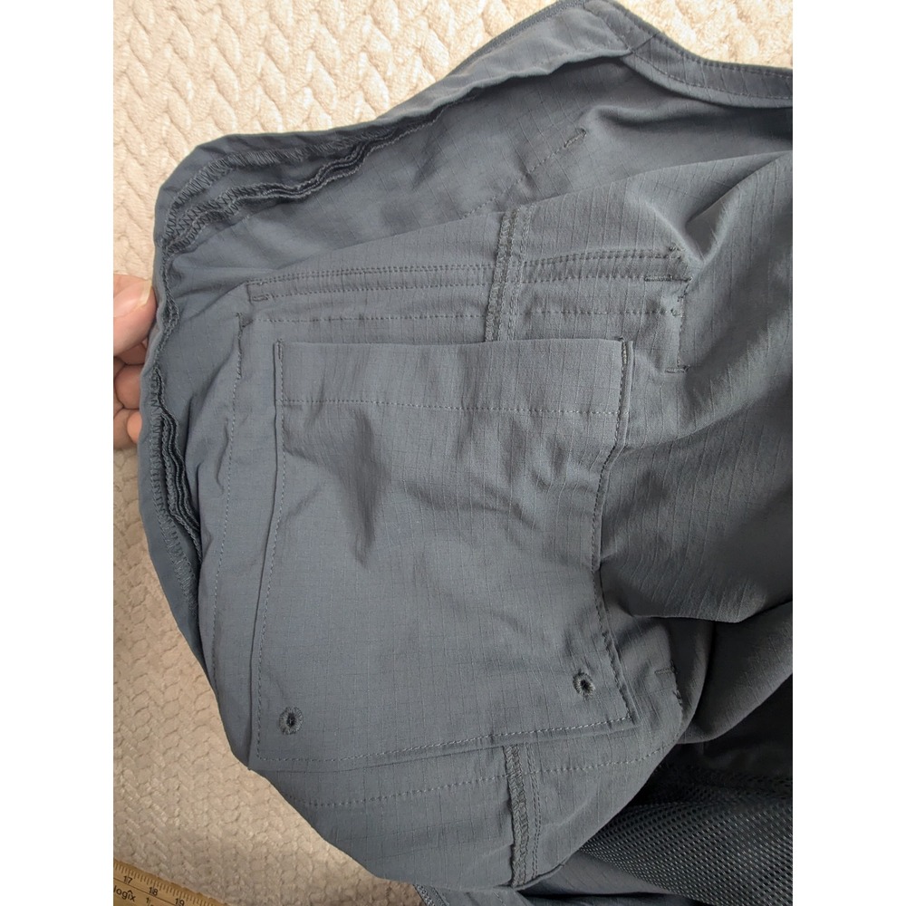 Duluth Trading Co Vest Mens XL Outdoor Utility Travel Multi Pocket‎ Lightweight - Picture 6 of 11